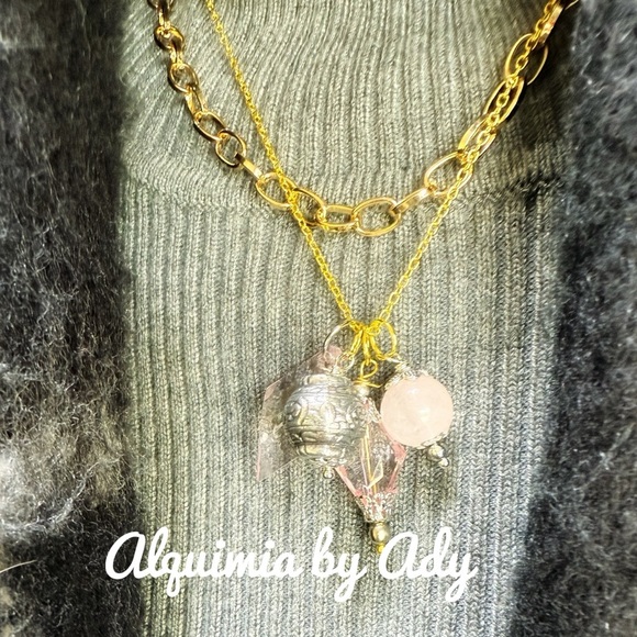 Alquimia Jewelry - Gold chunky layered necklace set with pink quartz